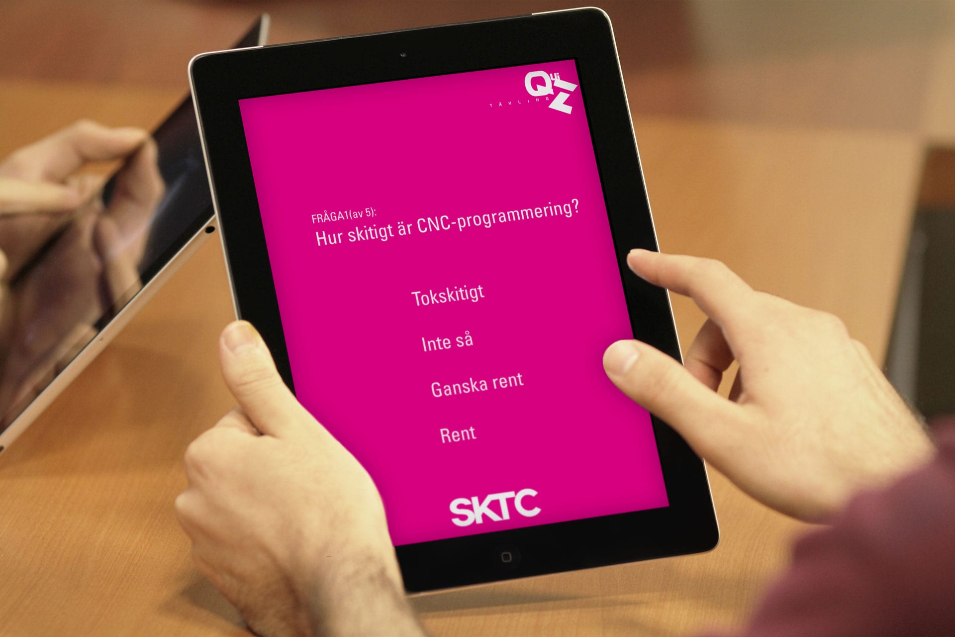 Appar och systemutveckling Bilden visar ett frågequiz på en tablet framtagen åt Skärteknikcentrum Sverige
